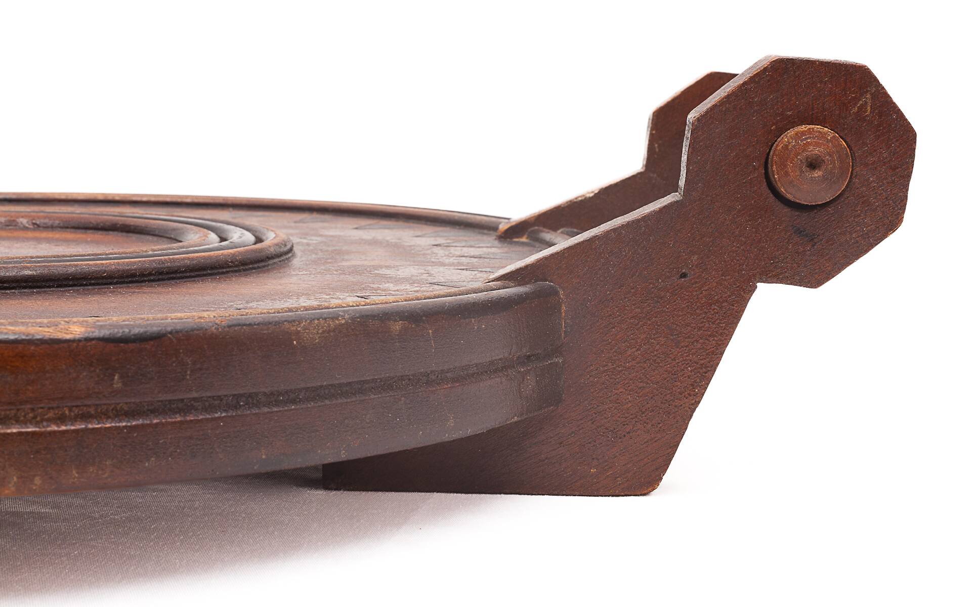 Drinks service by Paul Fouillen