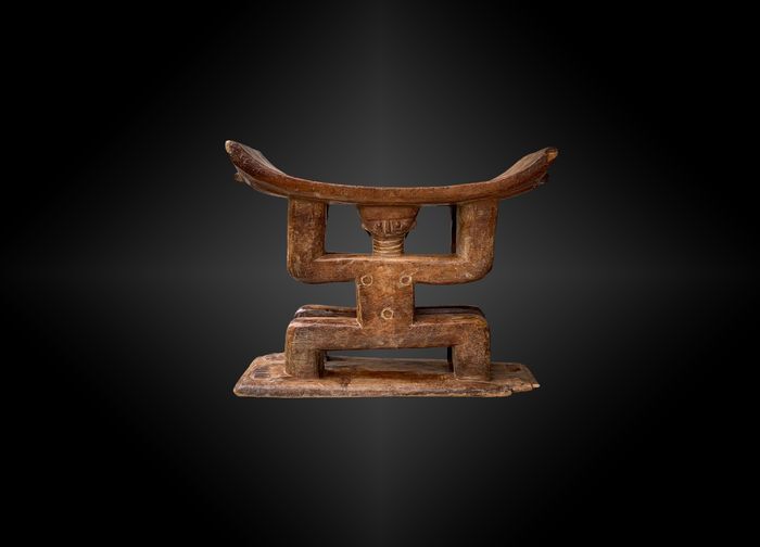 Seat featuring a caryatid couple ashanti culture, ghana