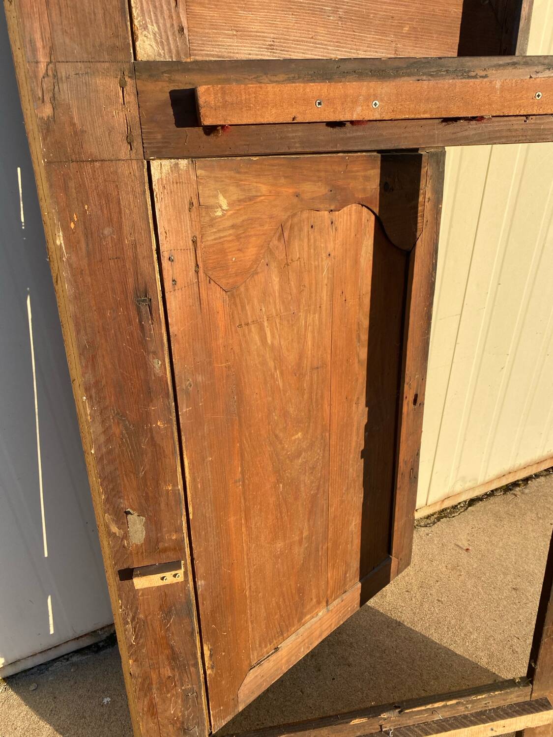 Lorraine cupboard front