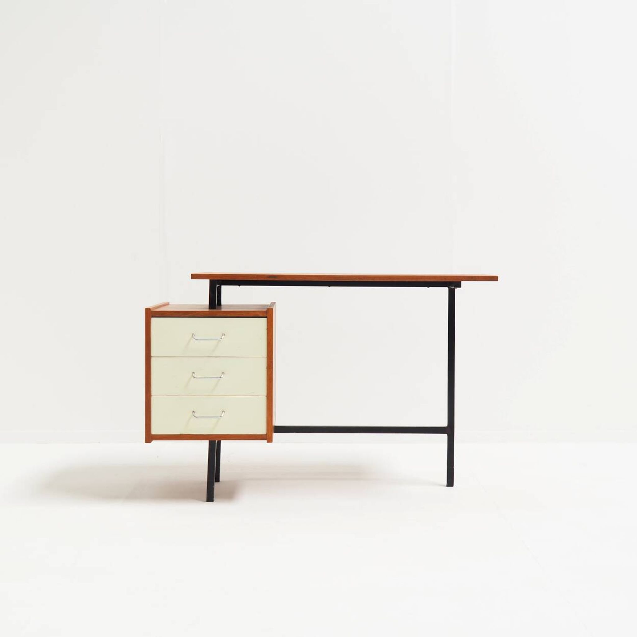 Vintage Mid-Century Desk by Pastoe – Dutch Functionalism from the 1950s