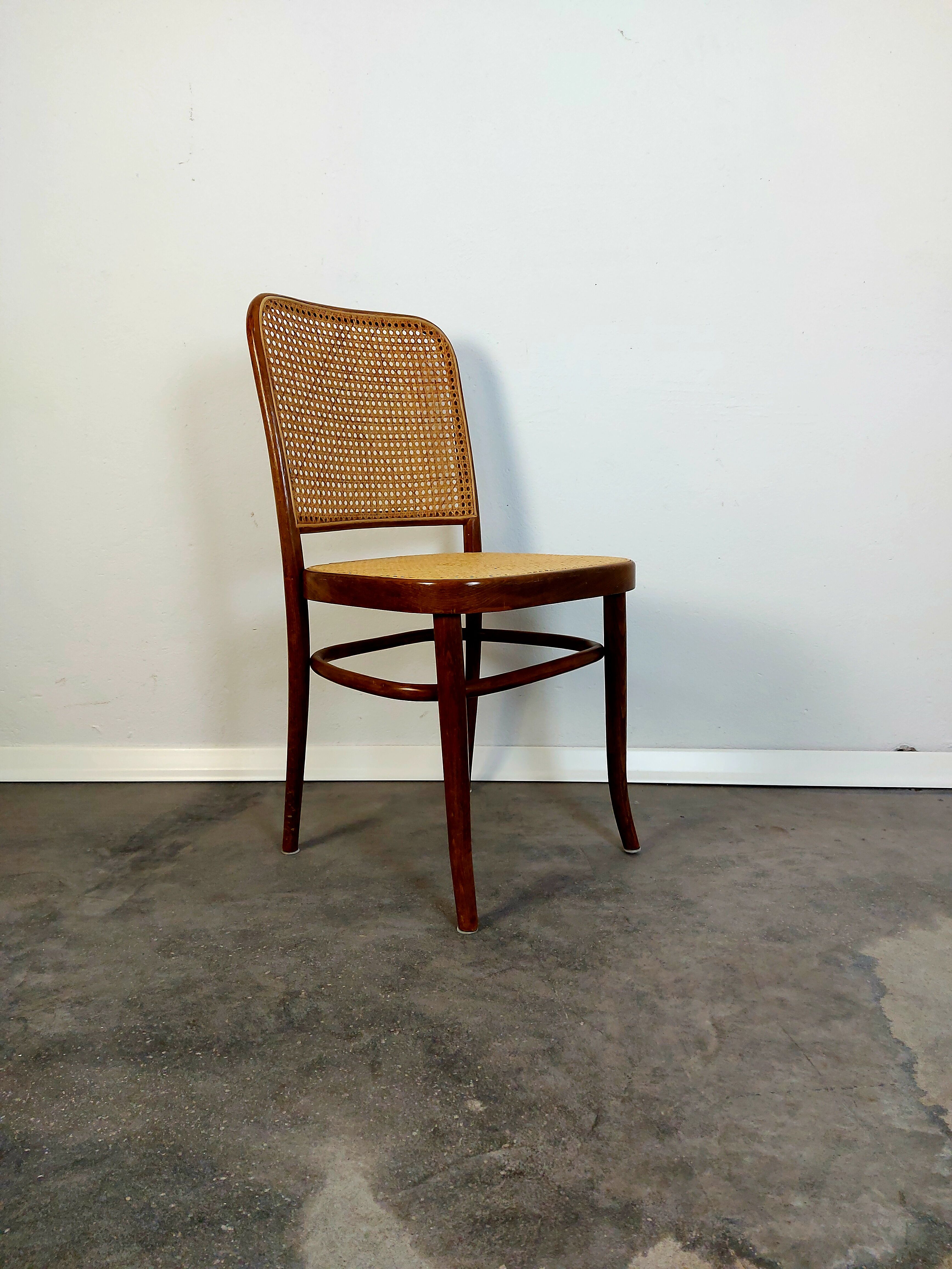 Prague Chair, no. 811 Bentwood chair, 1970s, 1 of 2