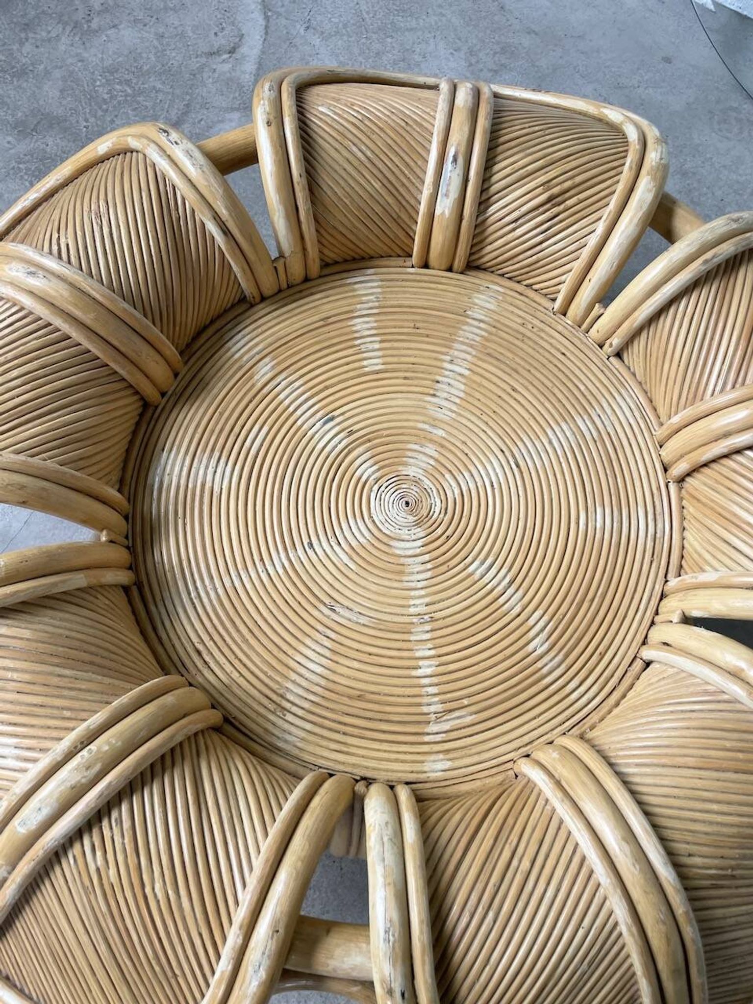 Vivai del sud “flower” rattan coffee table