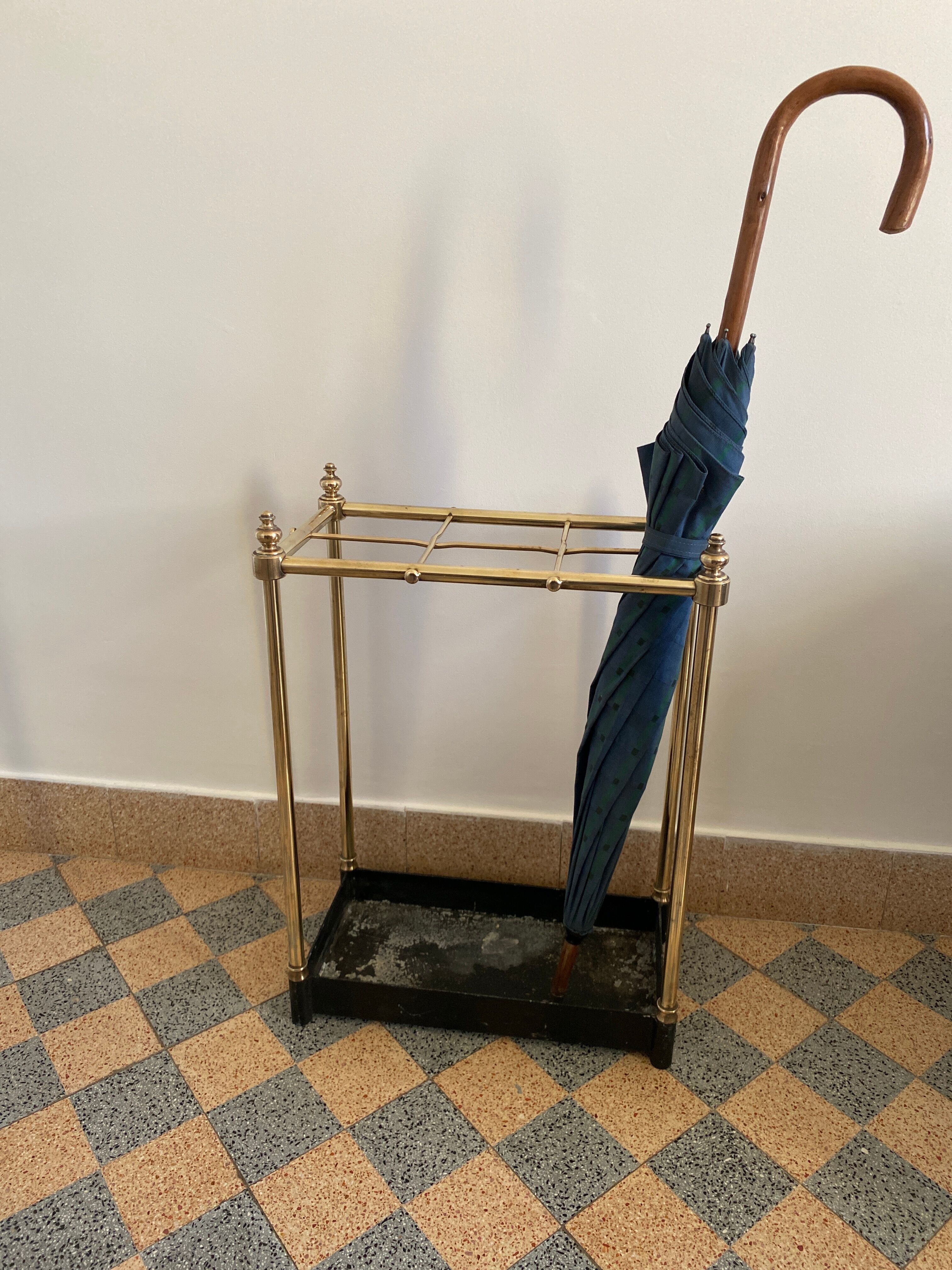 Umbrella holder