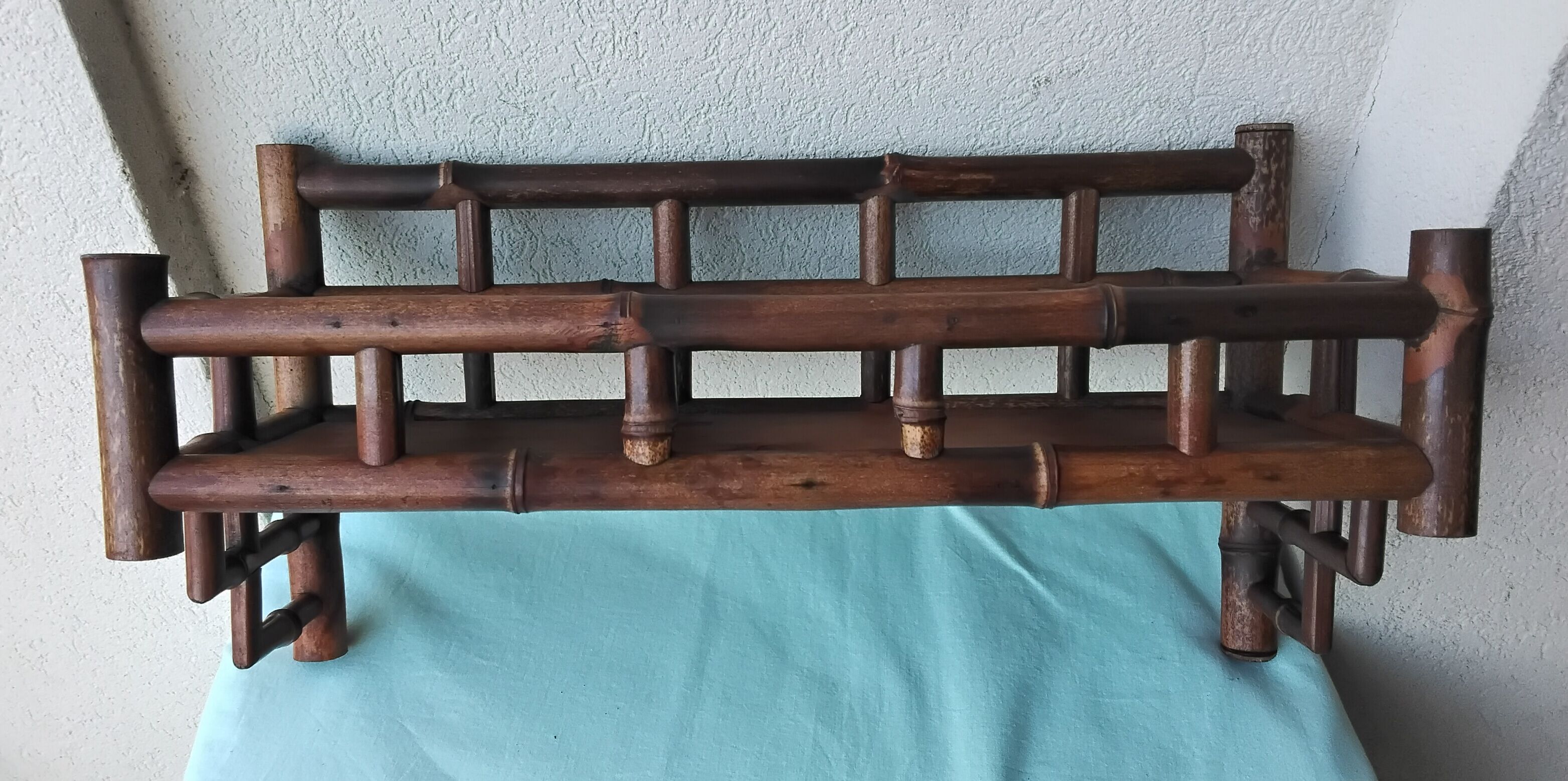 Bamboo shelf in Asian style