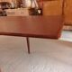 Table scandinave