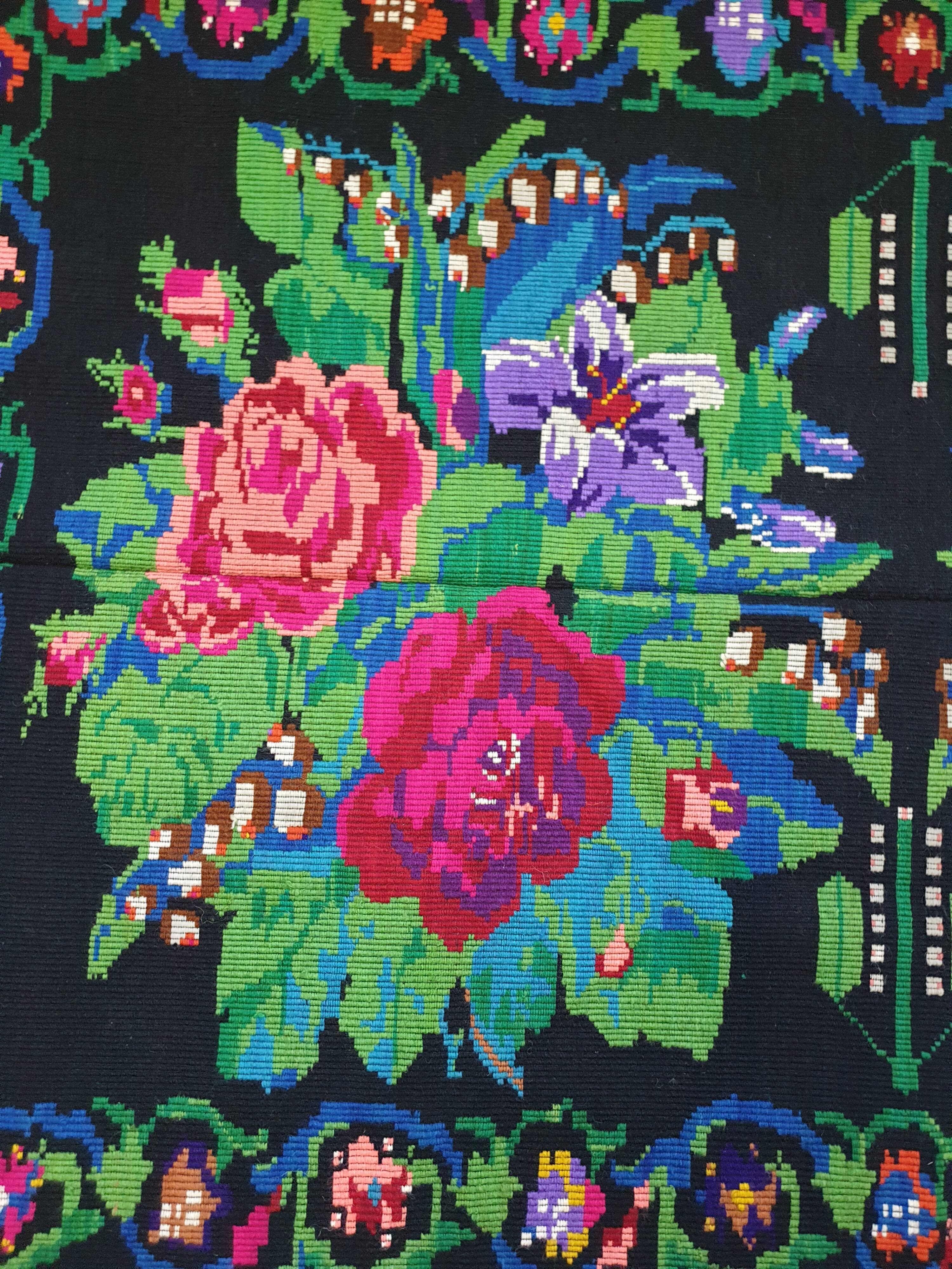 Romanian handwoven carpet green and fuchsia rug made in wool bohemian design