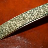 Set of six drawer handles in shagreen.