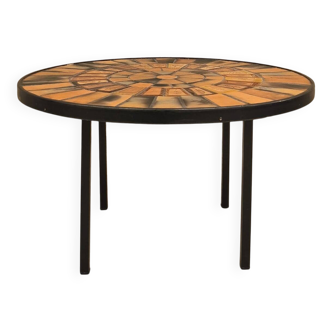 Table basse ronde en céramique et métal laqué, Roger Capron