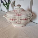 Superb and large English porcelain soup tureen by Minton (19th century)