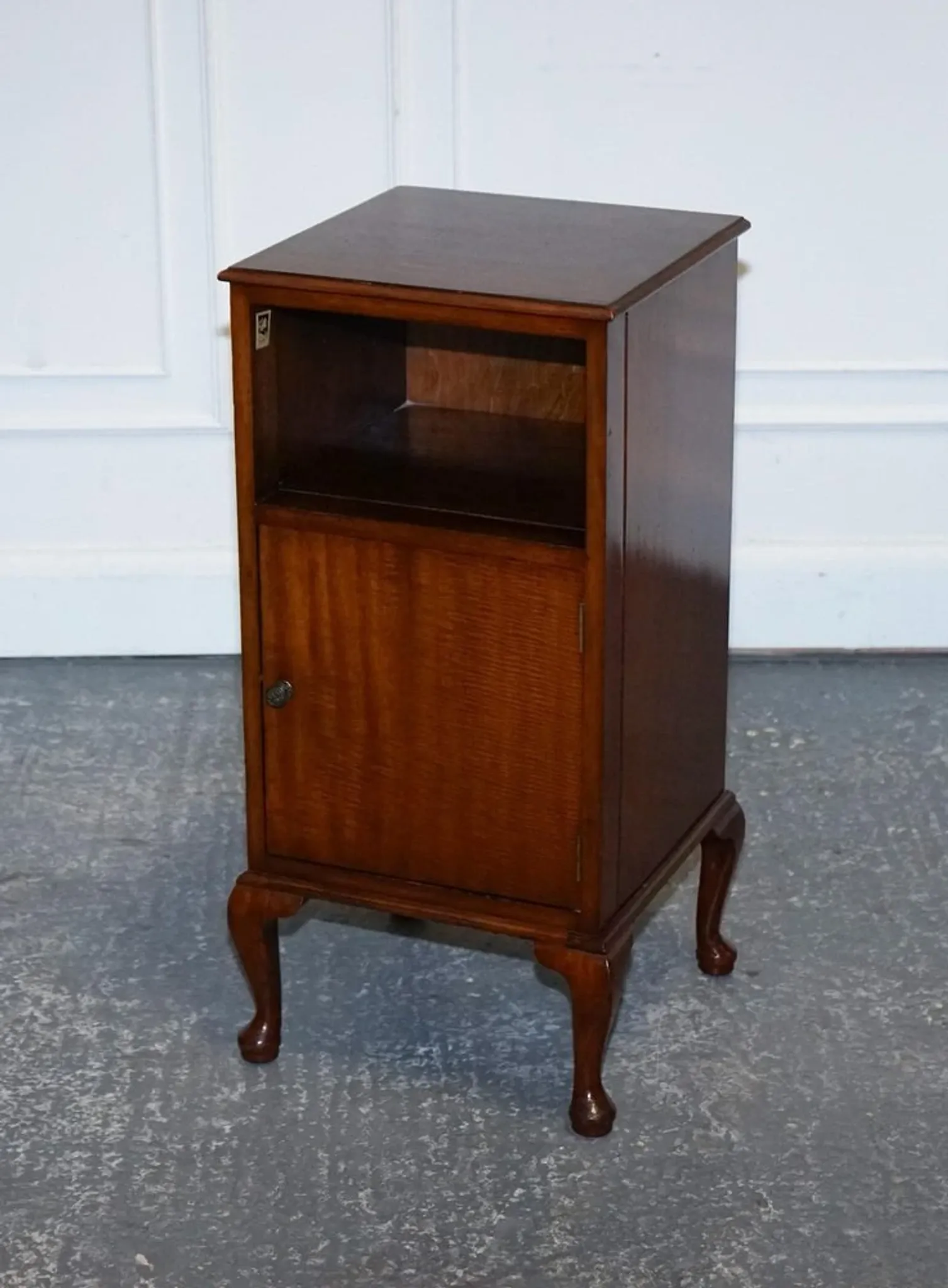 Table de Chevet Art Déco en Bois Dur, 1920s