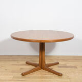 Mid-century round extendable teak dining table from McIntosh, United Kingdom, 1960s