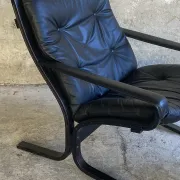 Siesta armchair and its ottoman from the 1970s, Ingmar Relling