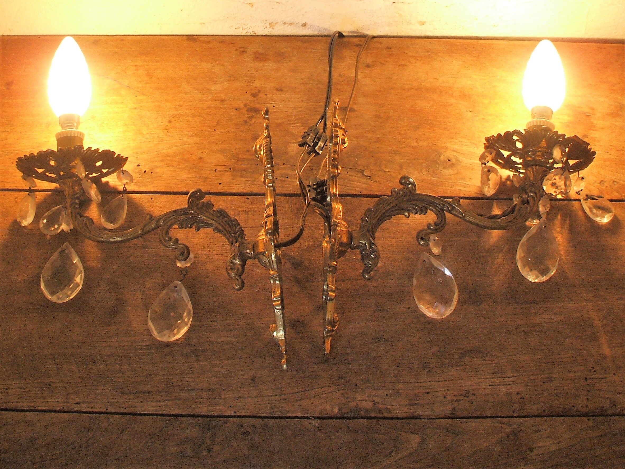 Set of scones has pampille