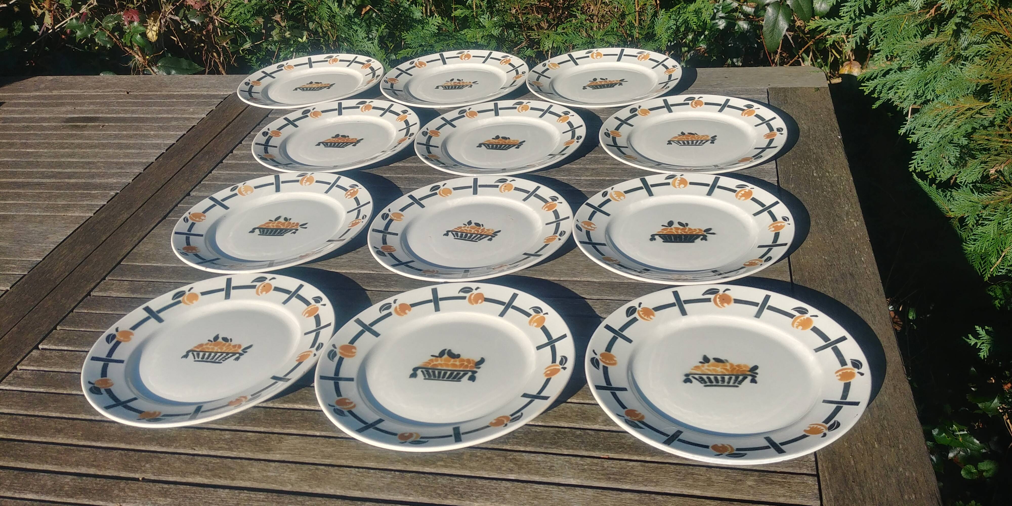 Set of twelve flat plates - Vintage Badonviller model DOC 30s/40s