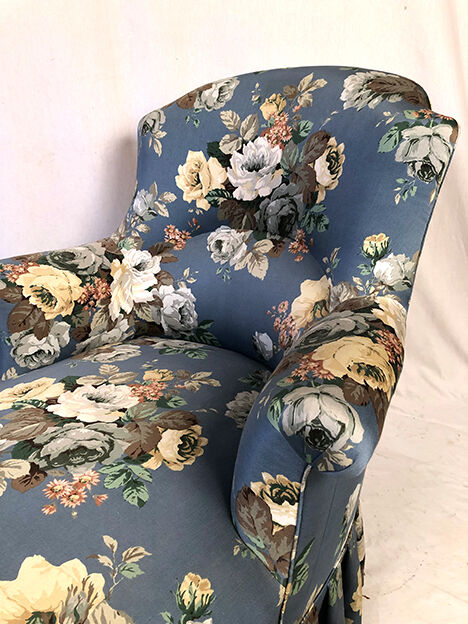 Meridian Napoleon III, recent upholstery and fabric