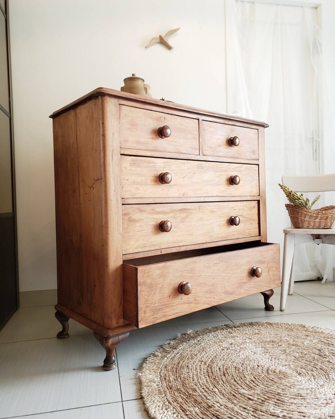 English chest of drawers