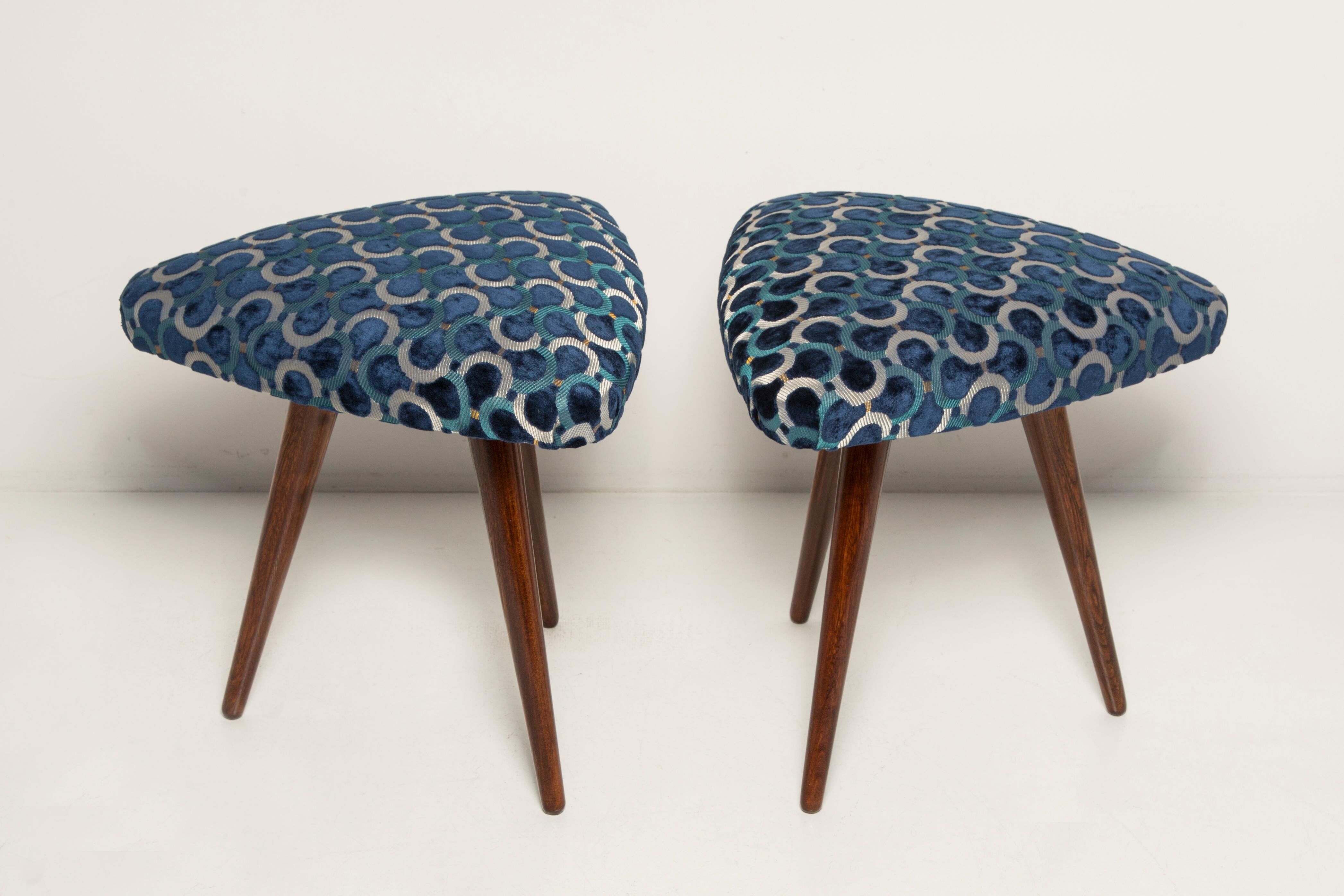 Set of two Scarabeo triangle stools in blue Dedar velvet, mid-century, Europe, 1960s.