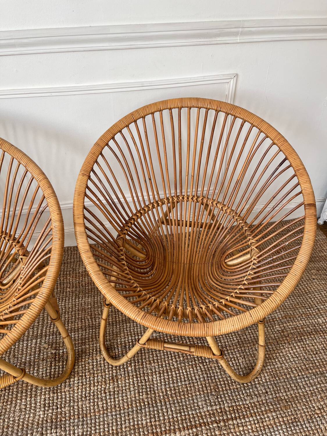 Paire de fauteuils corbeille en rotin , années 50-60