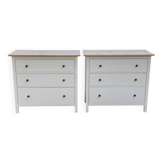 Paire de commodes scandinaves blanches en bois massif