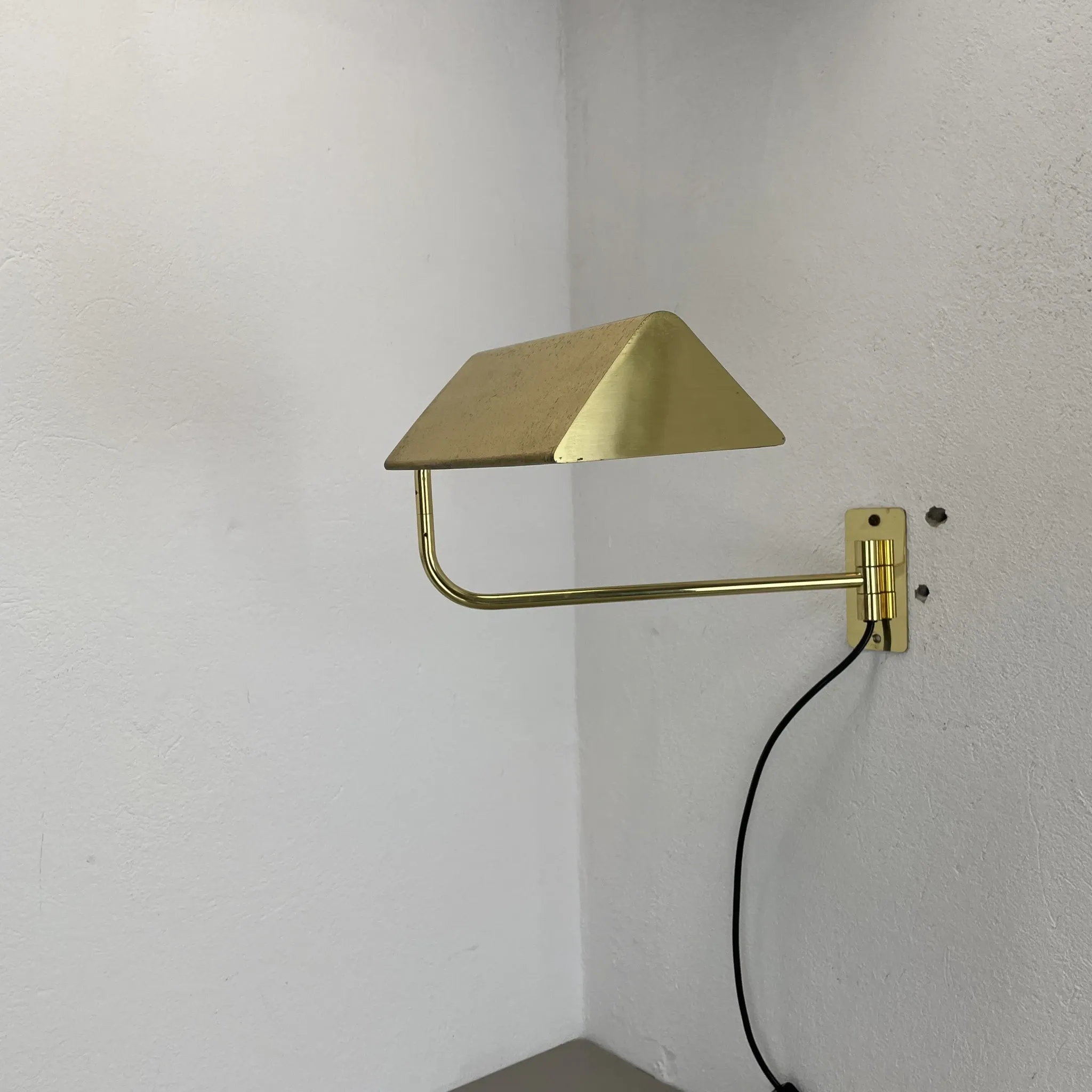 Large 69 cm Long Brass Wall Light "SWING ARM" by Florian Schulz, Germany, 1970s