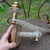 Adjustable double-arm wall light in plexiglass and brass, 1950.