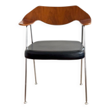 Robin Day 675 Chair