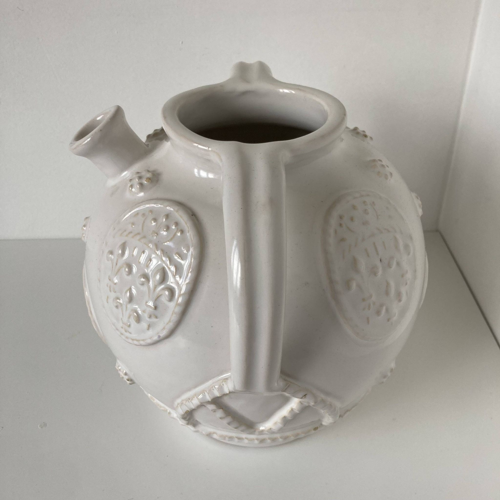 Malicorne (atelier Tessier), belle verseuse pouvant former vase en faïence