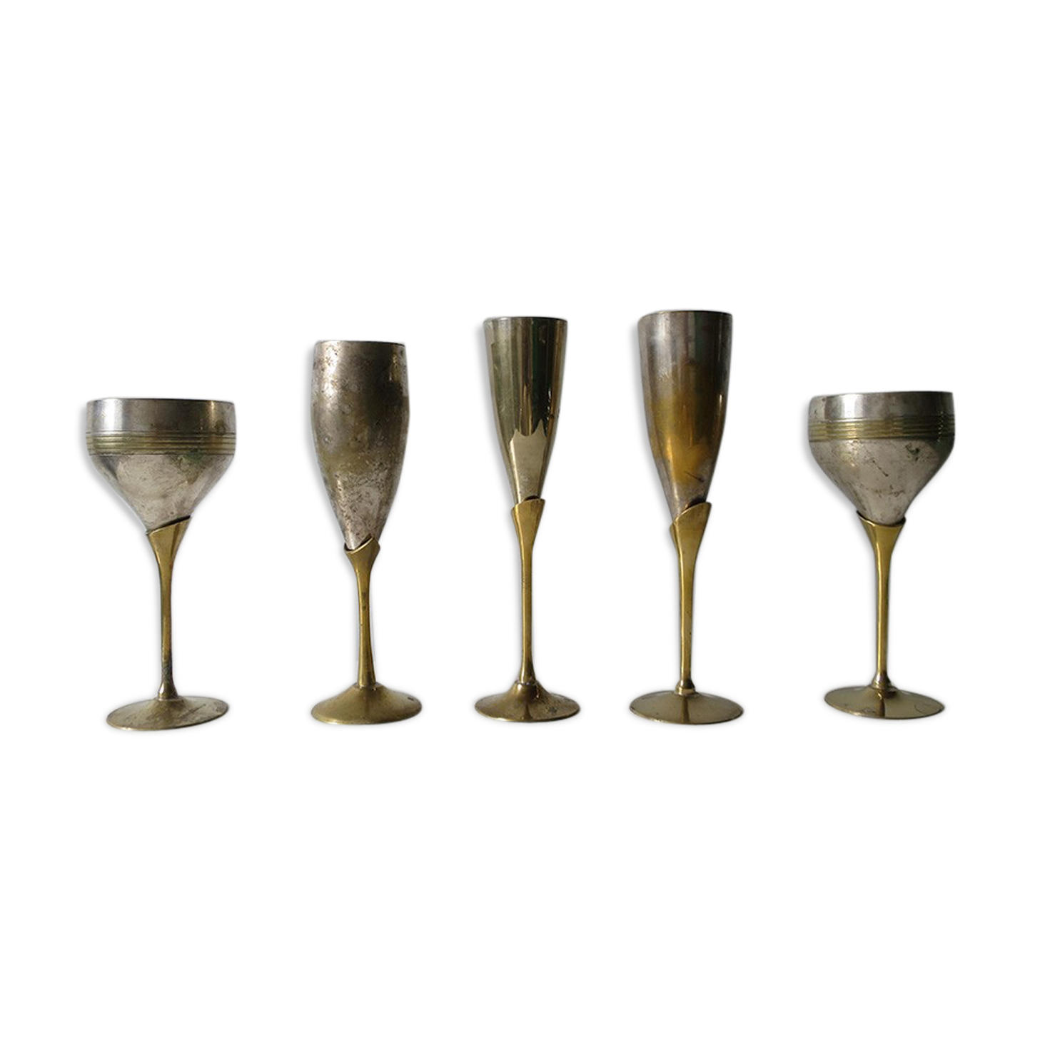 Lot of 5 glasses of metal champagne