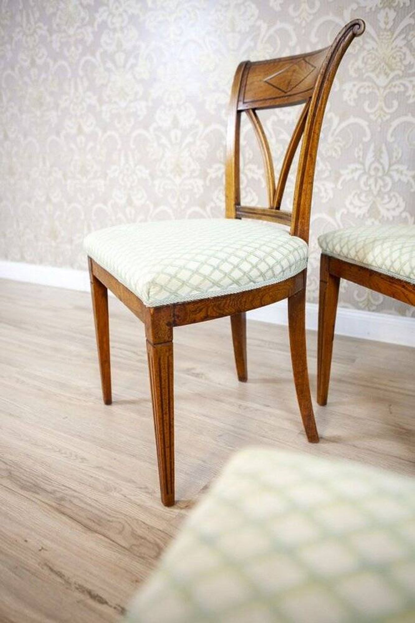 Vintage Elm Chairs in White Upholstery, 1950s, Set of 5