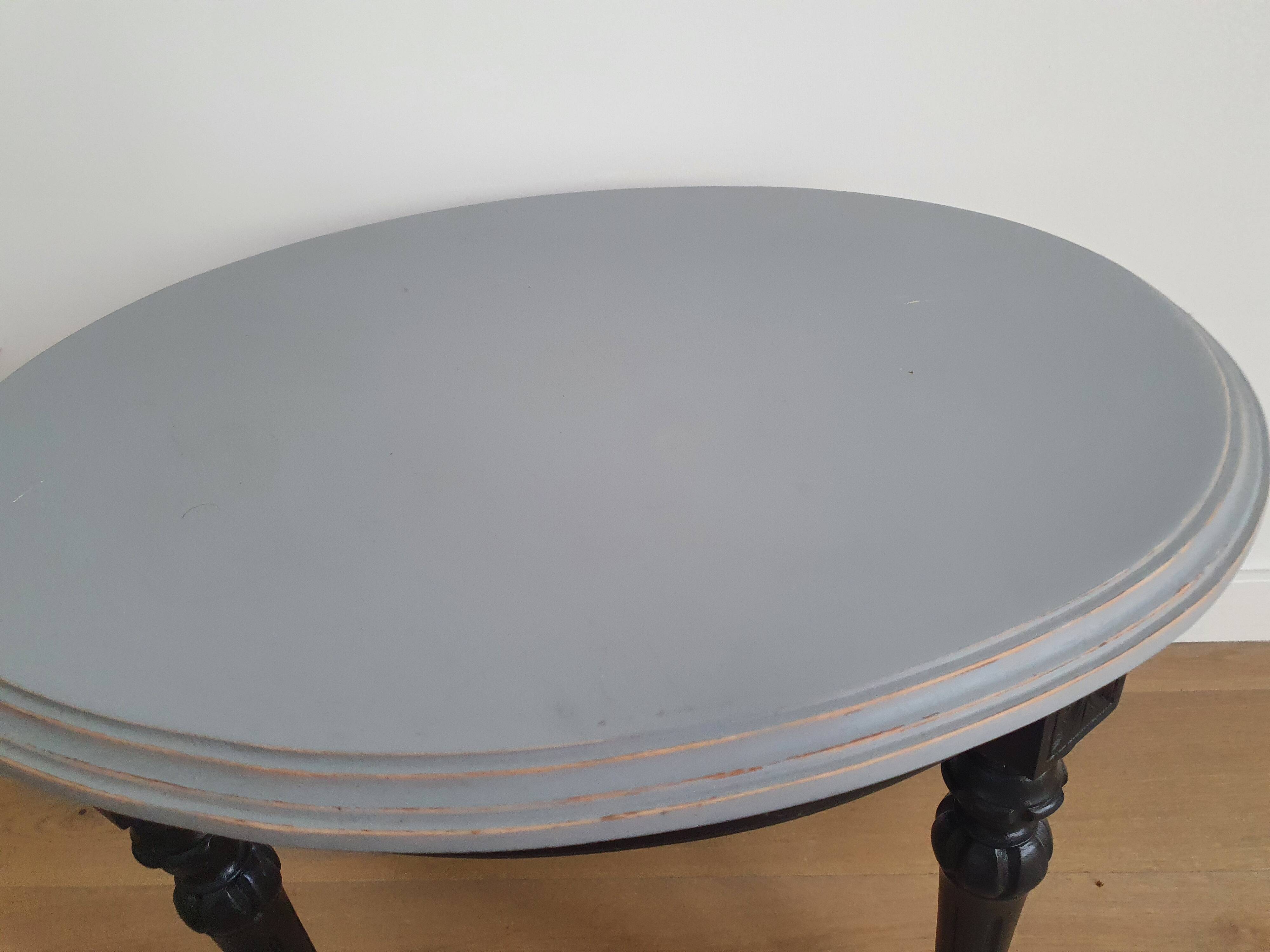Table basse style Louis XVI