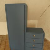 Asymmetrical wardrobe.