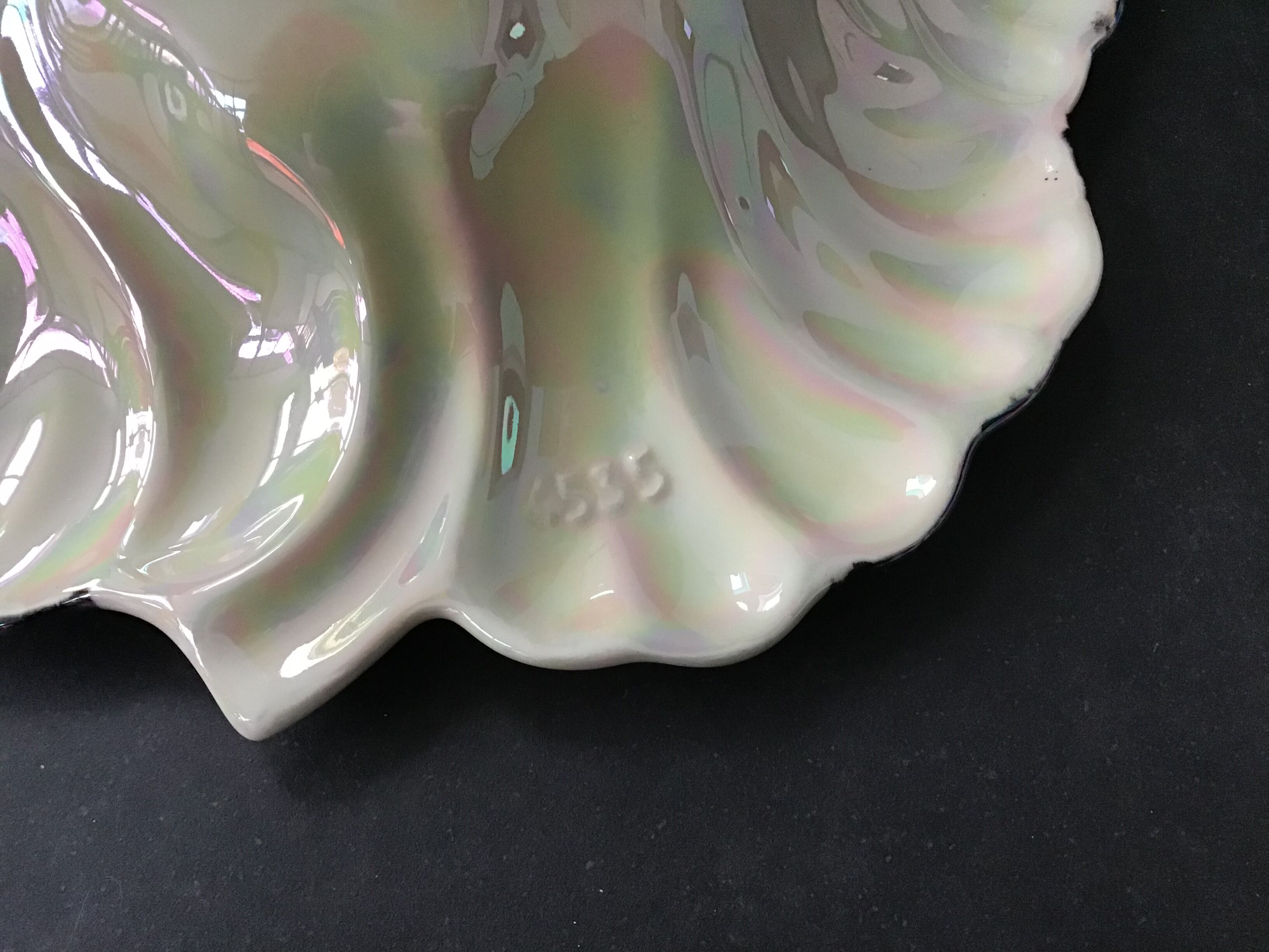 Verceram iridescent ceramic leaf cutter