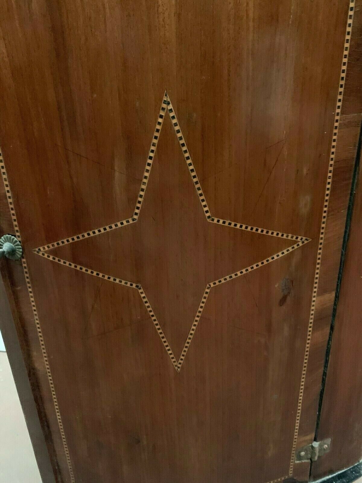 Louis XVI style notch Coin Marquetry 19th century star