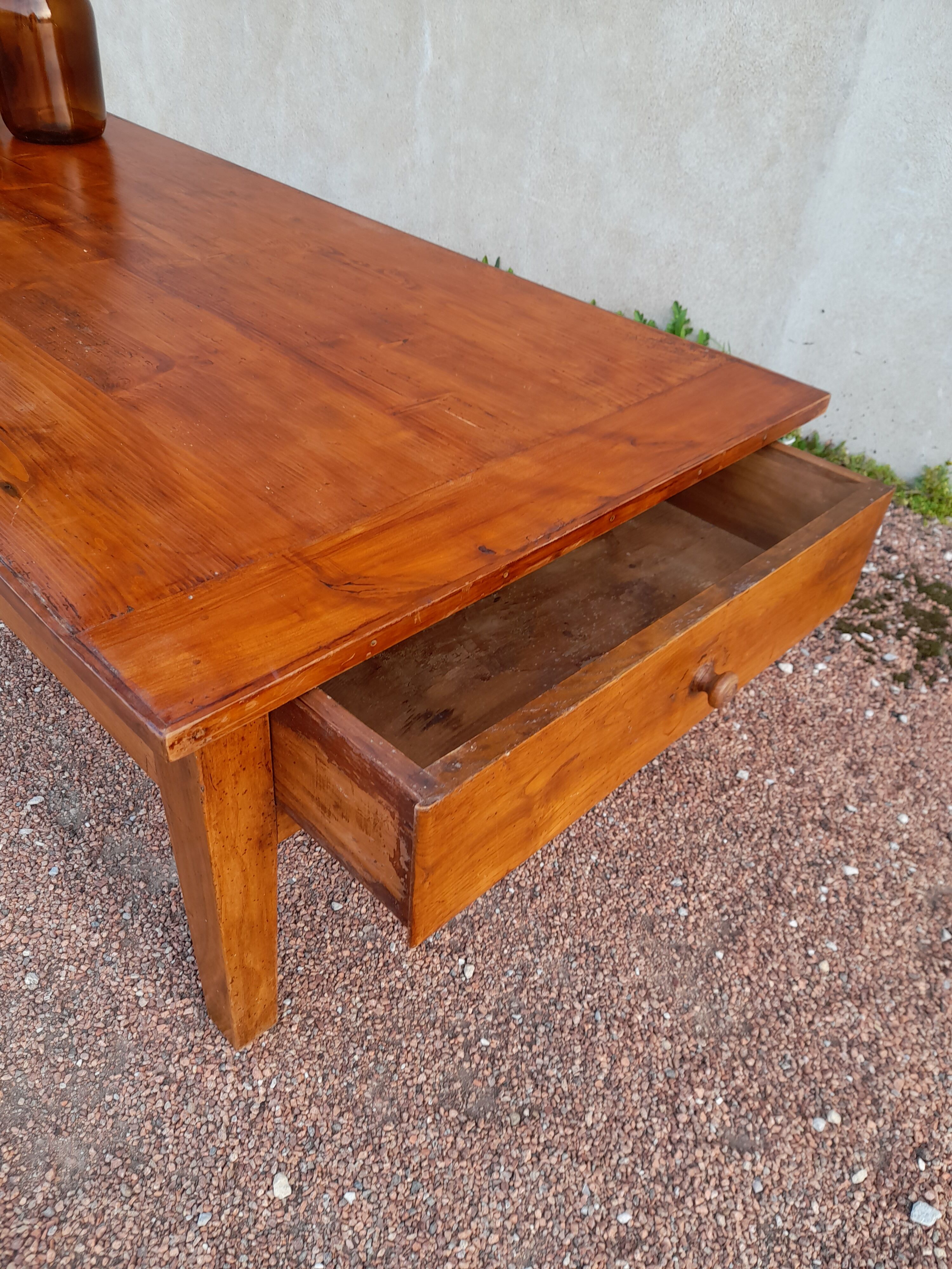 Rustic farm coffee table 3 drawers -1m72