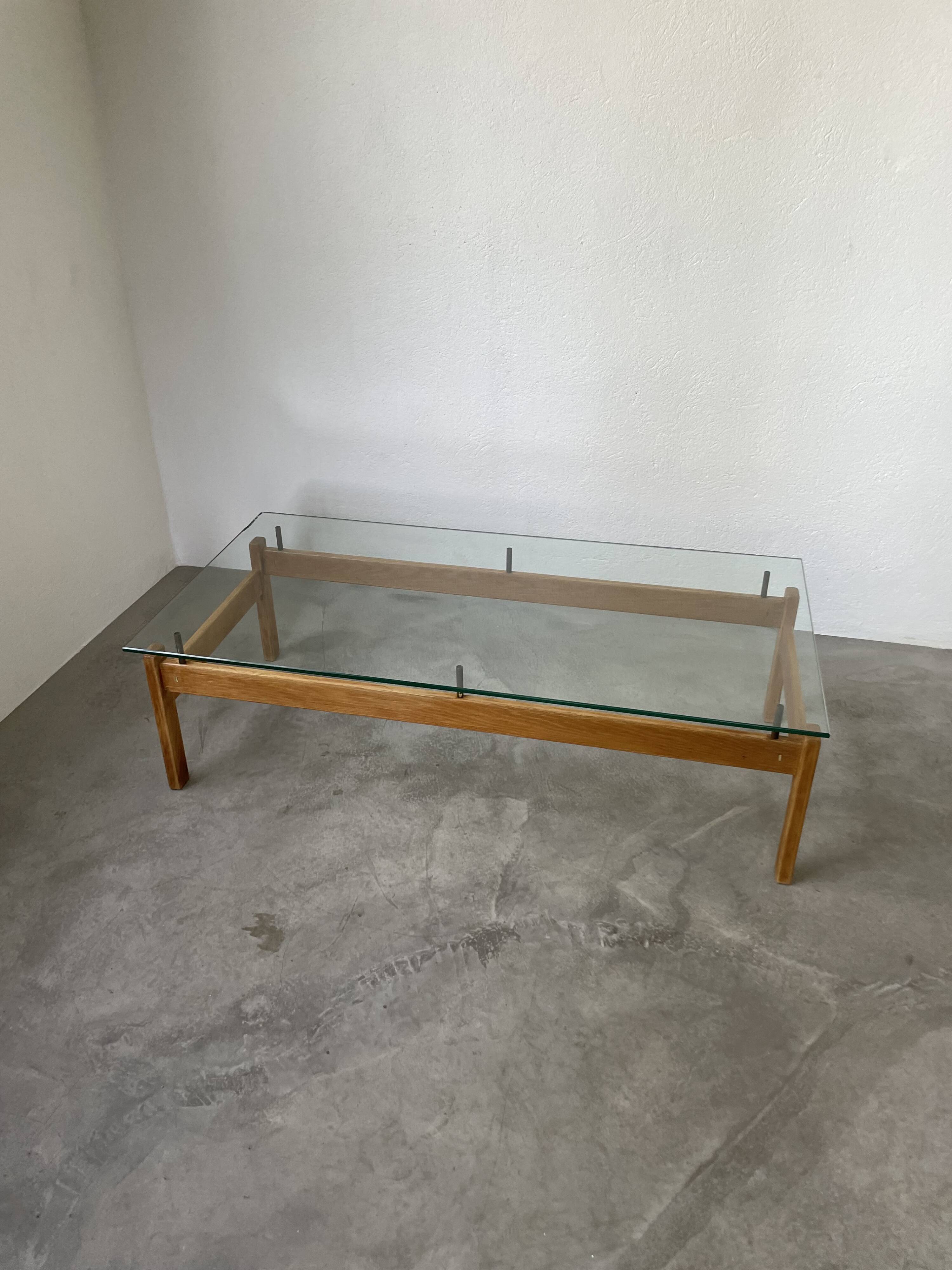 Table scandinave teck blond et verre 60