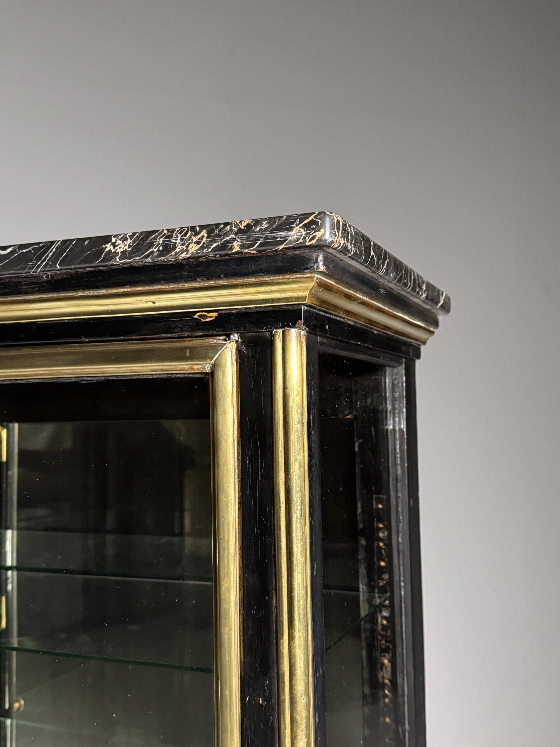 Napoleon III display cabinet 19th century
