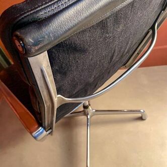 Fauteuil EA 216 Herman Miller édition ancienne