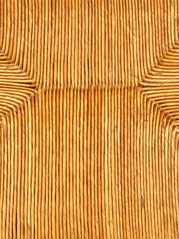 Suite de 4 chaises traîneau en orme et paille Maison Regain