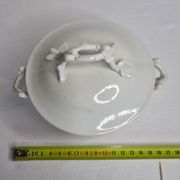 Bonbonnière en porcelaine émaillée blanche, 16 cm