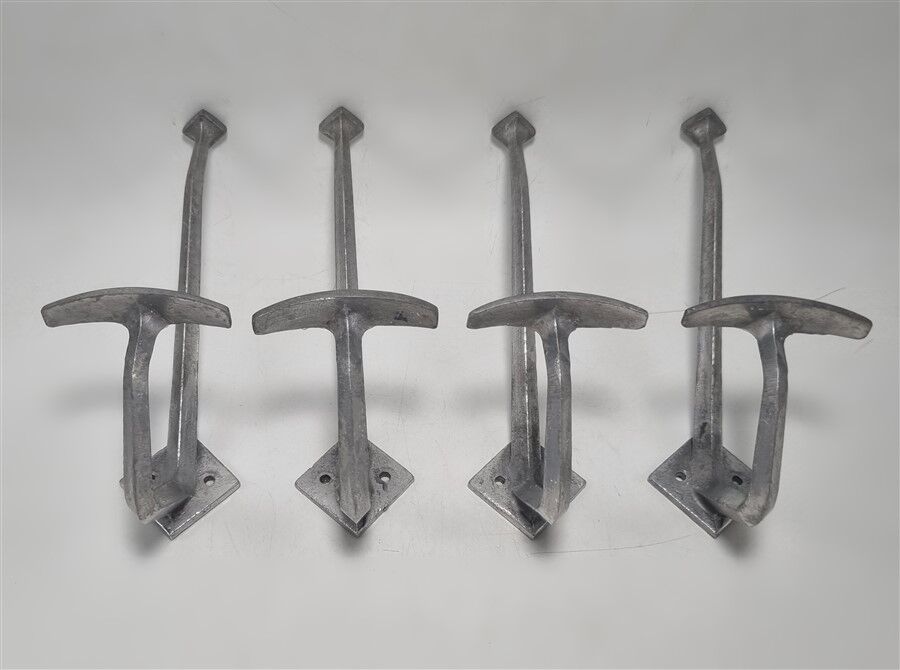 4 aluminium coat hooks