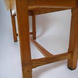 Table en bois vintage