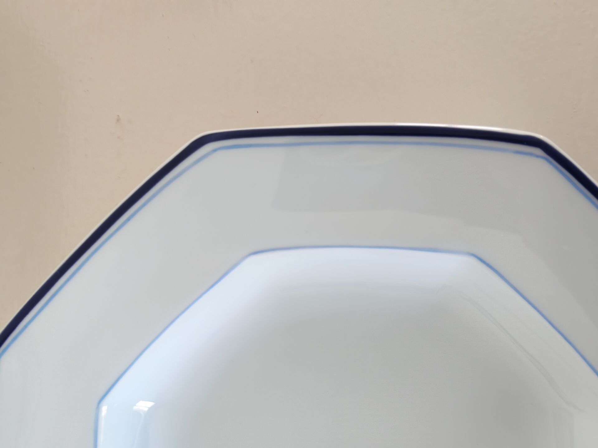 Set of 8 Raynaud Limoges porcelain plates