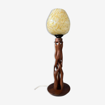 Lampe de table en bois sculpté à la main avec abat-jour de style art déco