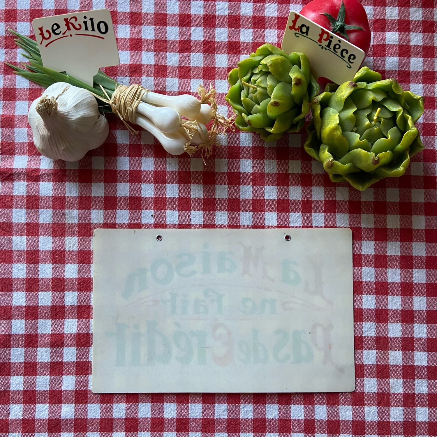 Old business sign the house does not make credit