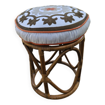 Pouf en rotin avec coussin