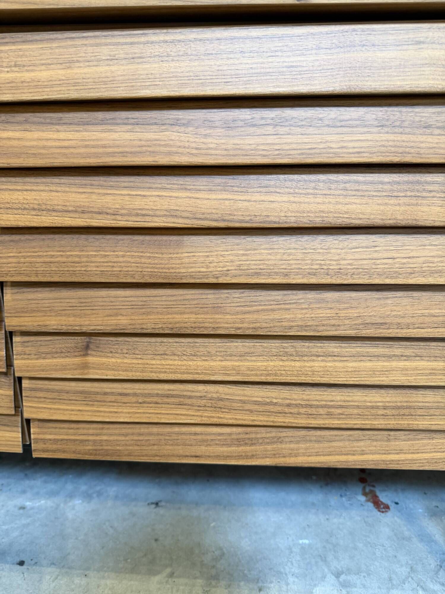 Large 3-metre sideboard in walnut by the manufacturer Punt Mobles.