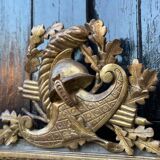 Miroir Louis XVl en bois sculpté doré, XVIIIème siècle