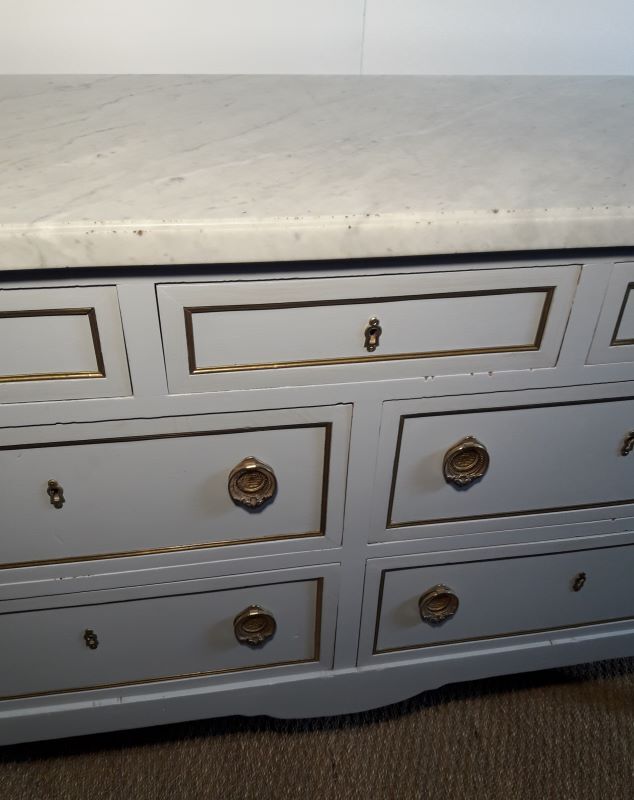 Commode ancienne style Louis XVI peinte dessus marbre