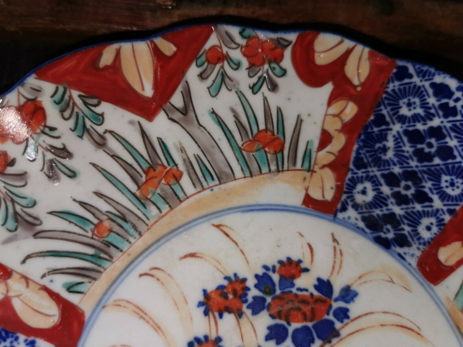Plate Imari ceramic Asian porcelain