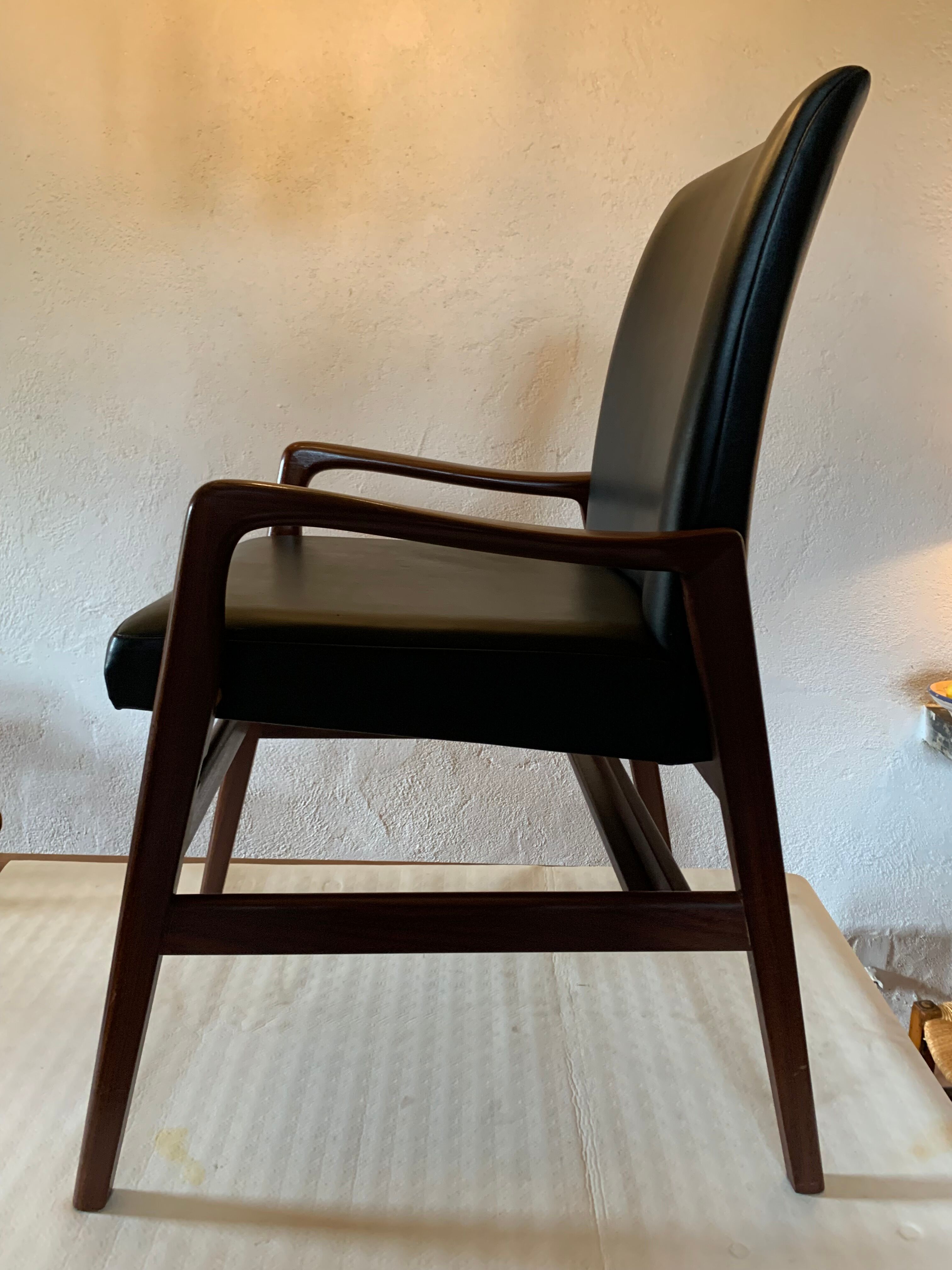 Scandinavian office chair